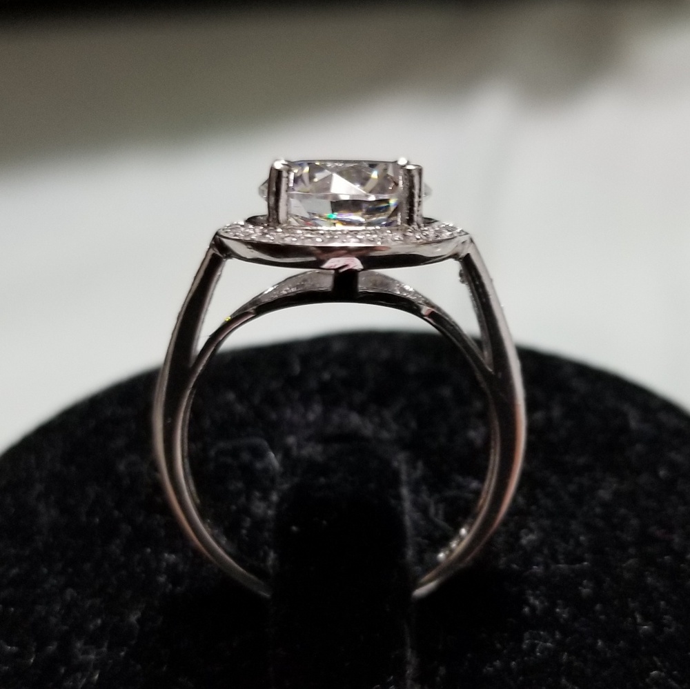 3.5ct HALO SILVER RING - Picture 2 of 7